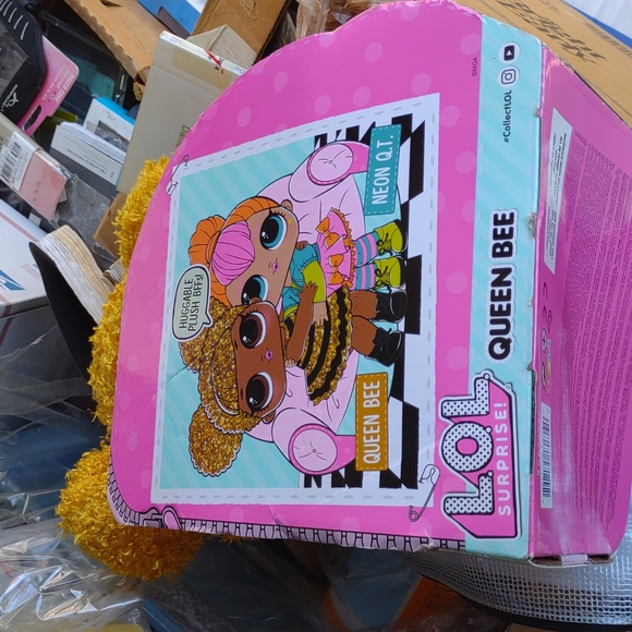 NIB LOL Surprise queen bee doll - Picture 4 of 4